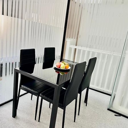 Westferry Two Apartment ลอนดอน ภายนอก รูปภาพ