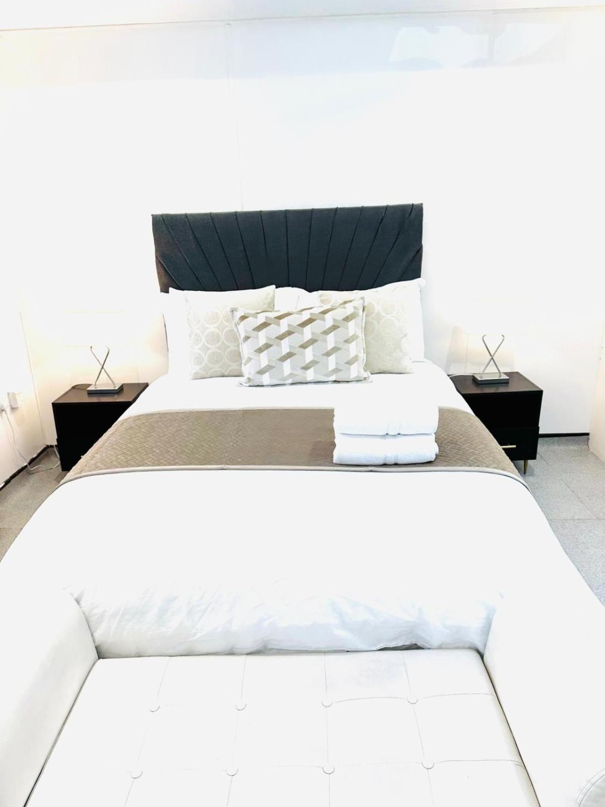 Westferry Two Apartment ลอนดอน ภายนอก รูปภาพ